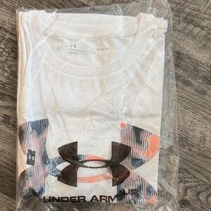 Under Armour White  Logo Tee L
